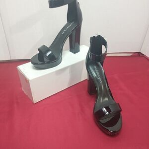 Madden Girl Women's SZ 6.5M Siren Zip Up Comfort High Heels Black